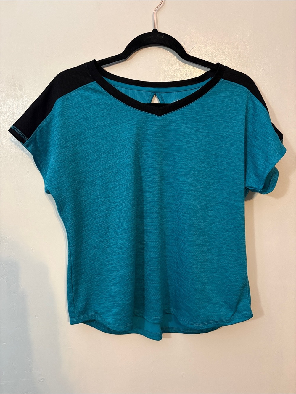 St. John's Bay Teal V-Neck Short Sleeve Top with Black Accents